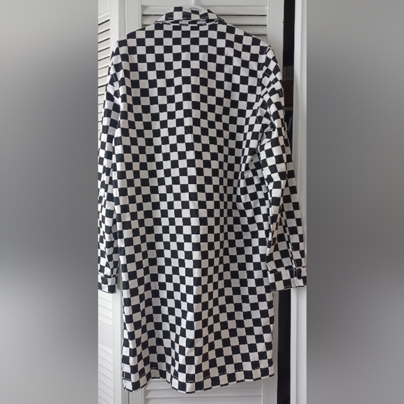 Forever 21 Men Checkered Black and White Trech Coat Red Lining Size Small - Picture 3 of 9